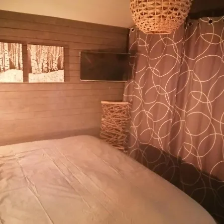 Le Chalet Cocooning -Attention Arrivee Le Mercredi Et Le Samedi Uniquement- Domek alpejski *